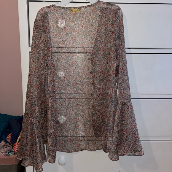 Vintage Sheer blouse with a beautiful pattern! - Picture 3 of 5